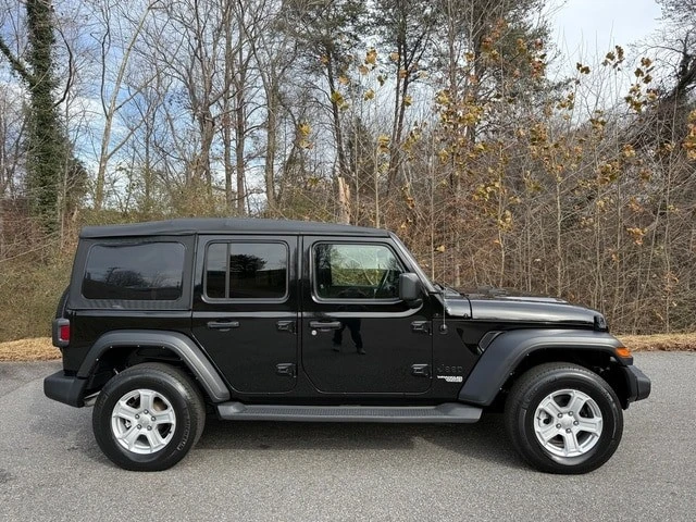 2021 Jeep JL Wrangler - Image 5 of 12