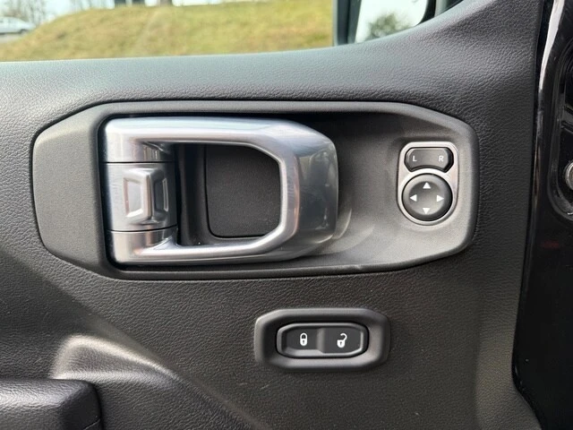 2021 Jeep JL Wrangler - Image 12 of 12