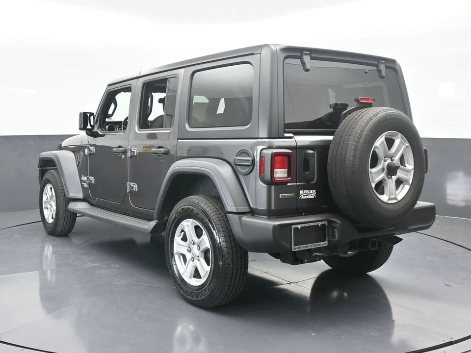 2021 Jeep JL Wrangler - Image 4 of 12