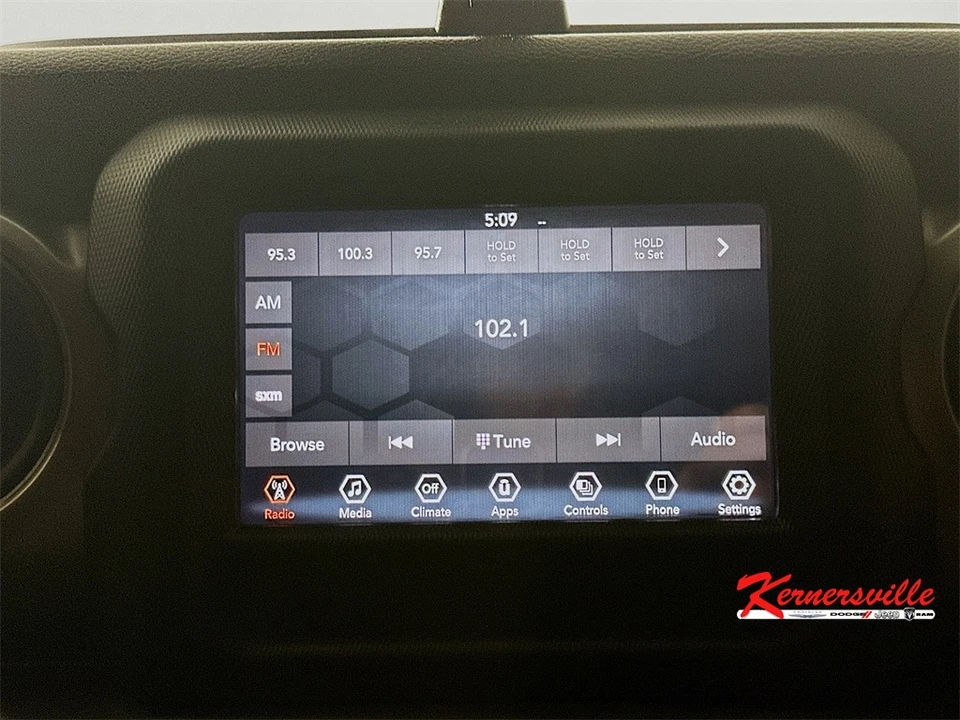 2021 Jeep JL Wrangler - Image 17 of 21
