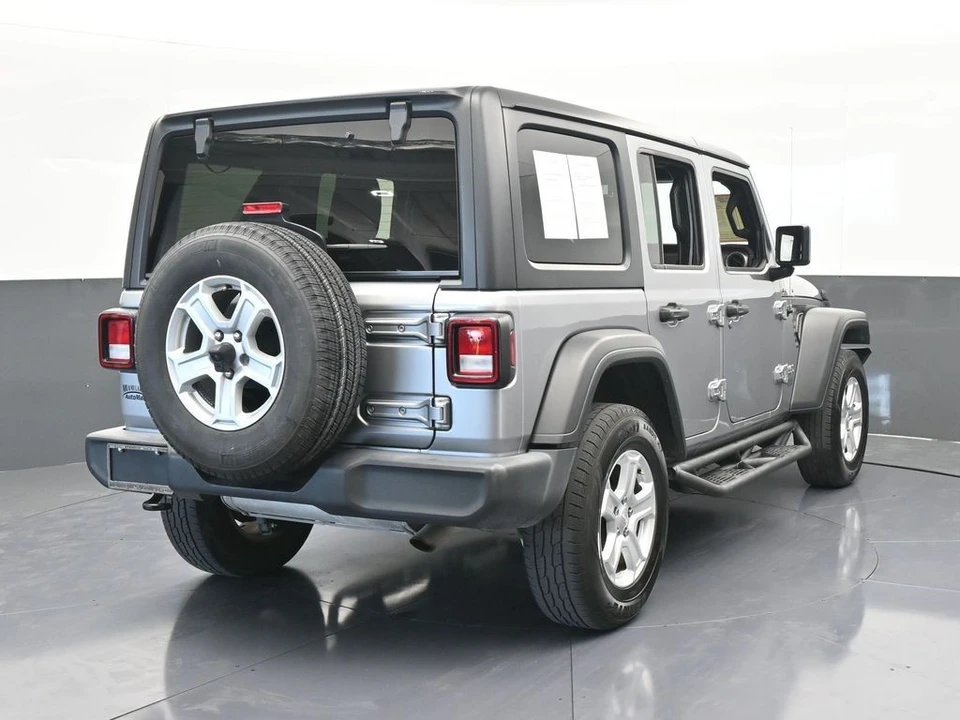 2021 Jeep JL Wrangler - Image 5 of 12