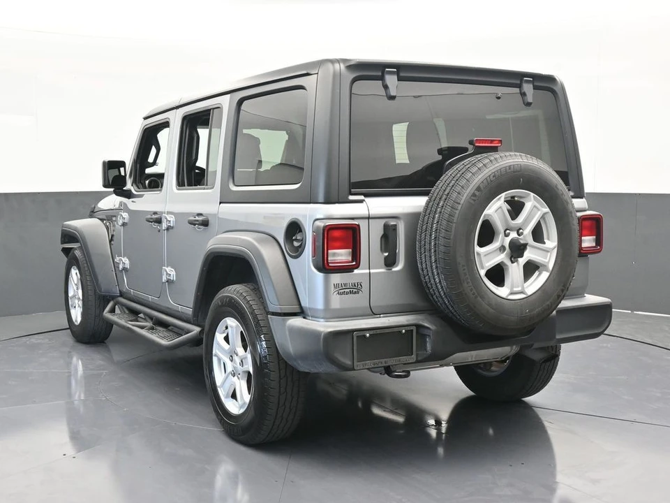 2021 Jeep JL Wrangler - Image 4 of 12