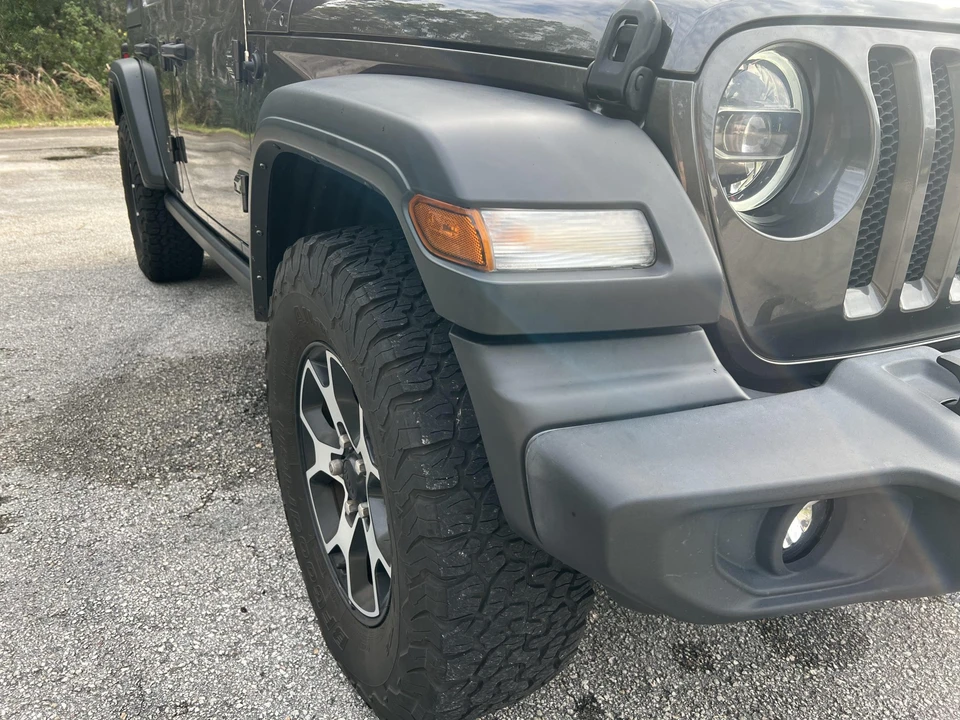 2021 Jeep JL Wrangler - Image 27 of 31
