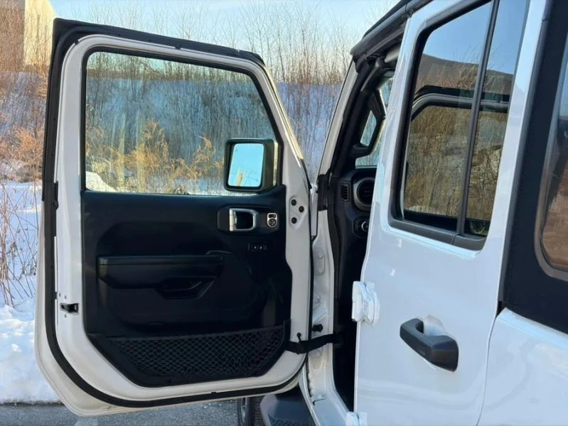 2021 Jeep JL Wrangler - Image 11 of 12