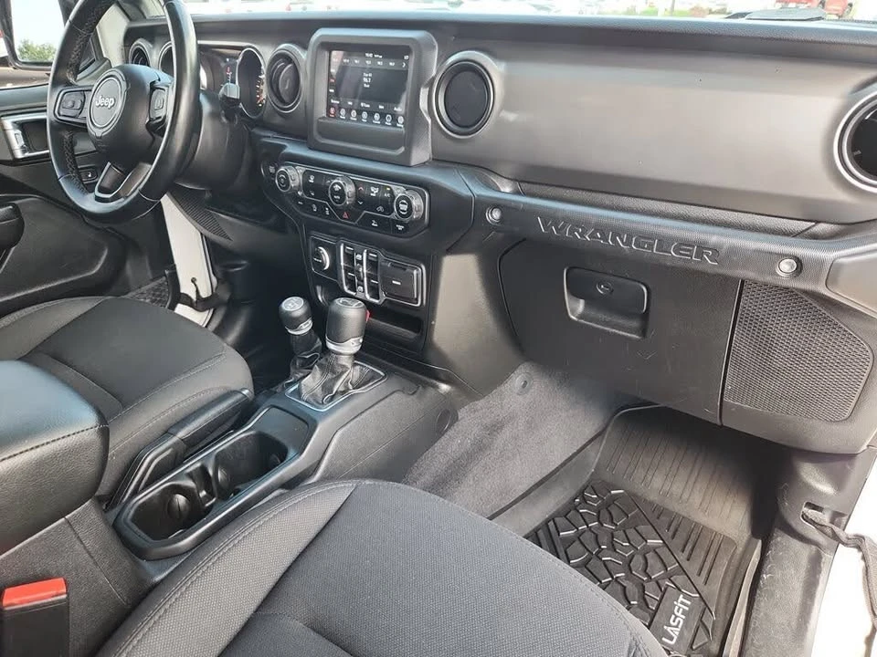 2021 Jeep JL Wrangler - Image 17 of 20