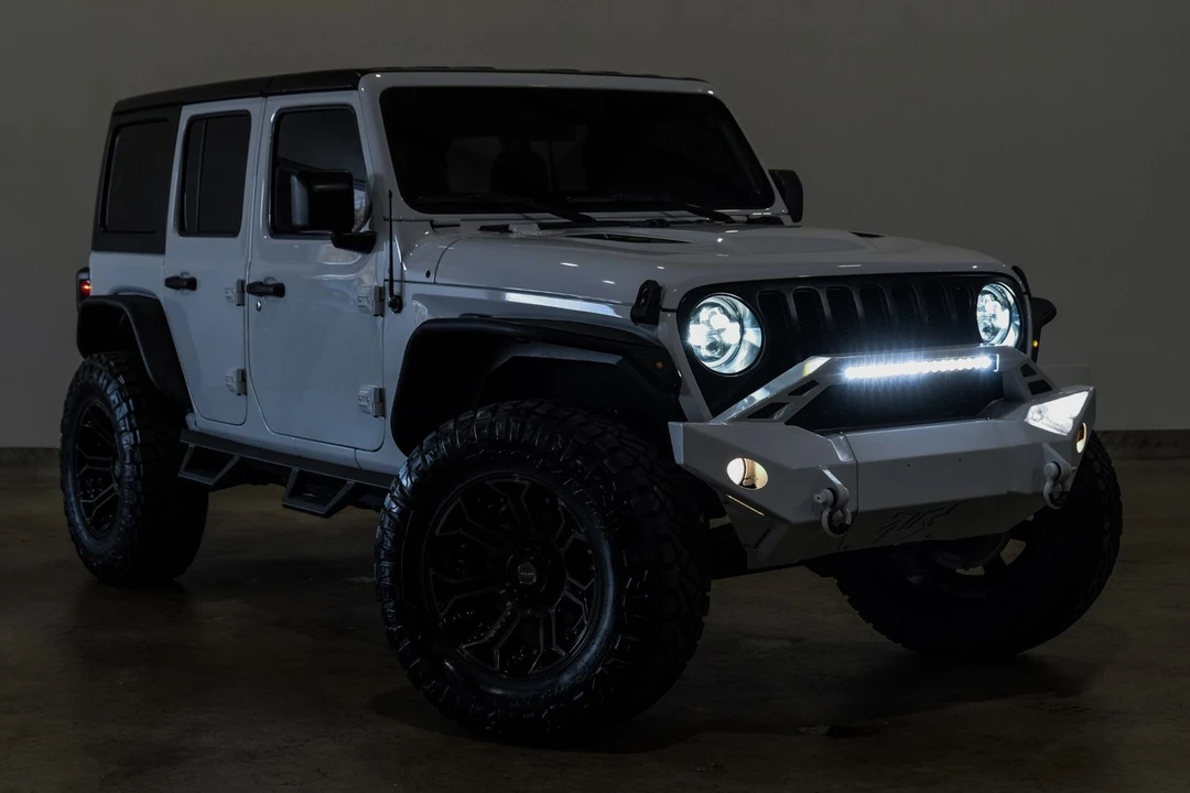 2021 Jeep JL Wrangler - Image 5 of 12
