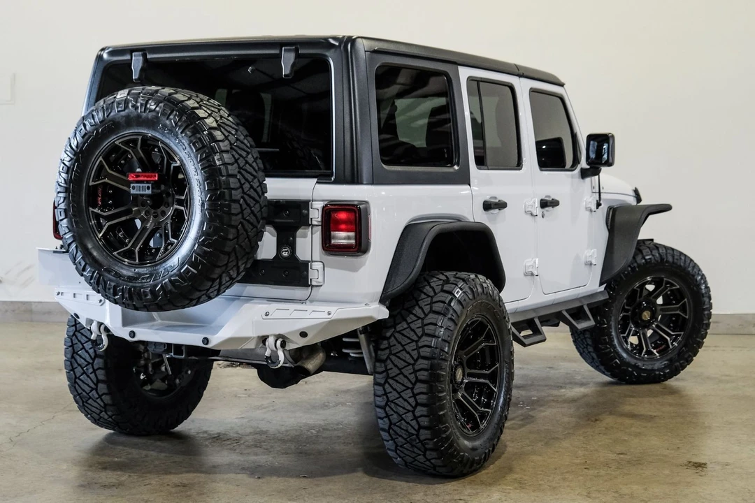 2021 Jeep JL Wrangler - Image 6 of 12
