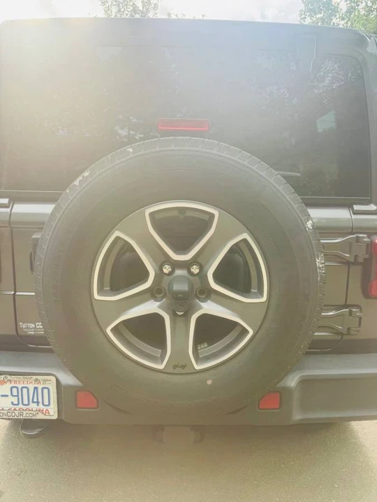 2021 Jeep JL Wrangler - Image 10 of 24