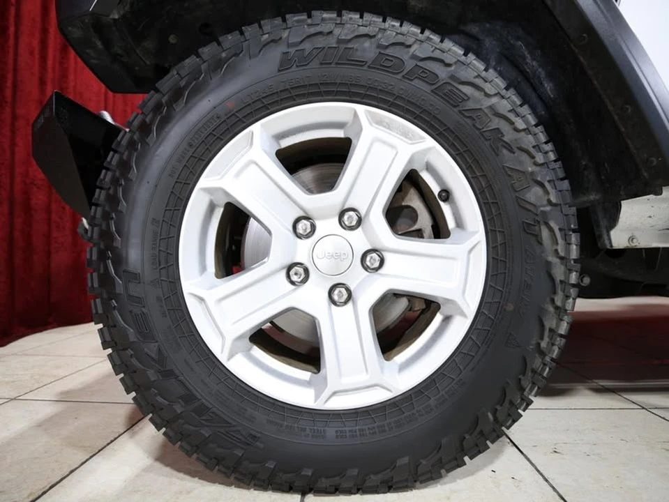 2021 Jeep JL Wrangler - Image 5 of 18