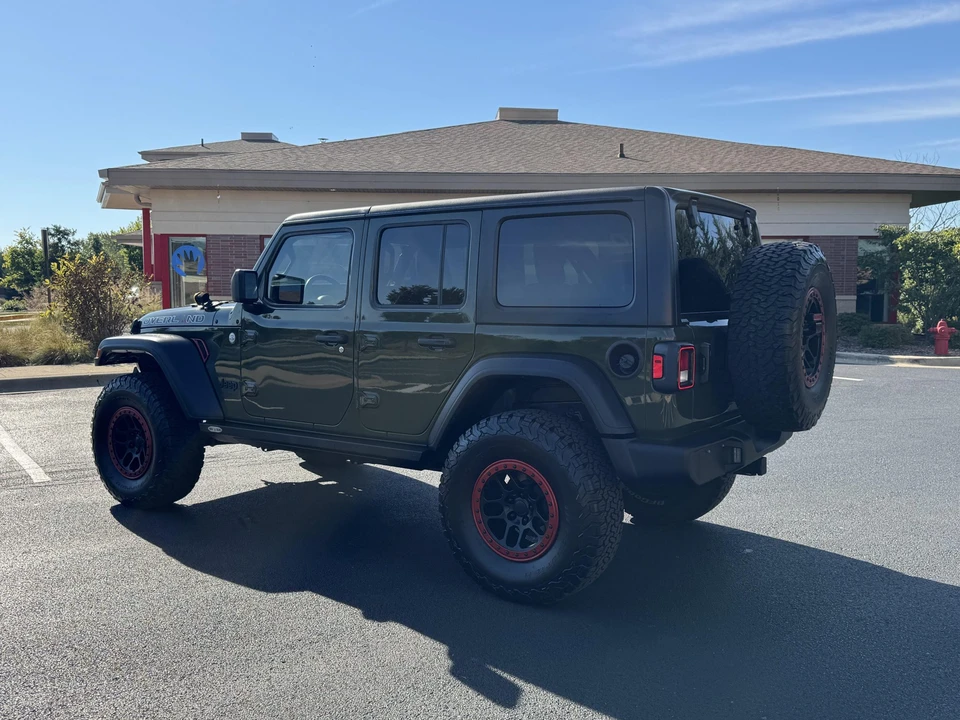 2021 Jeep JL Wrangler - Image 9 of 31