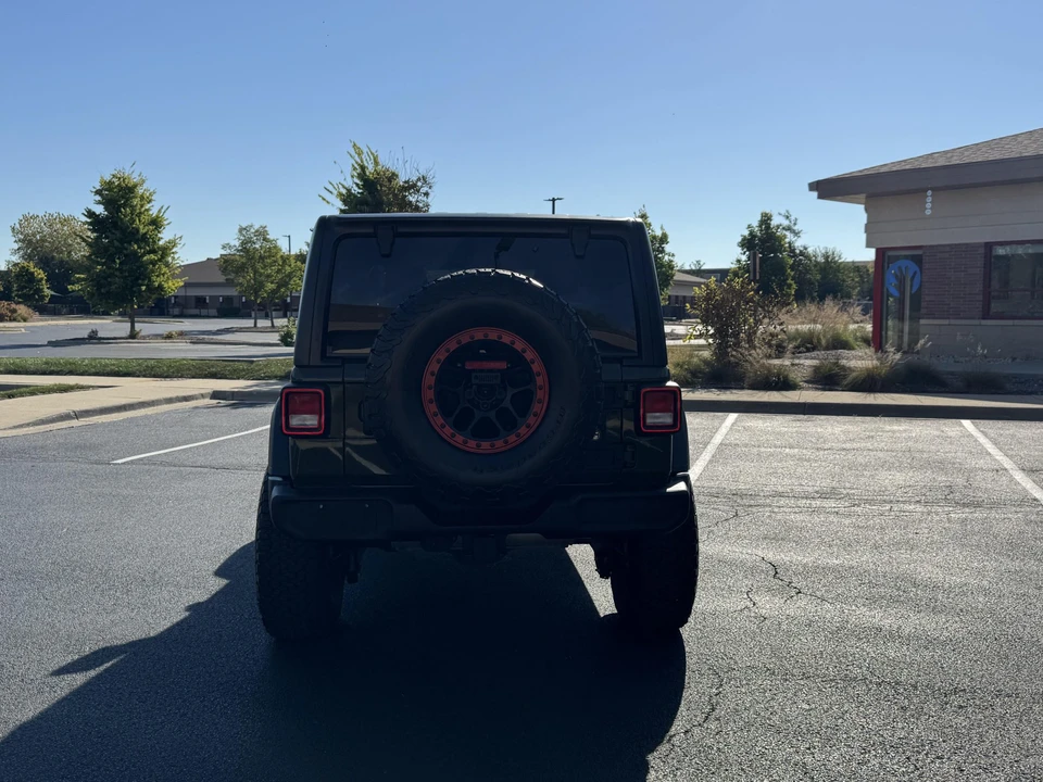 2021 Jeep JL Wrangler - Image 16 of 31