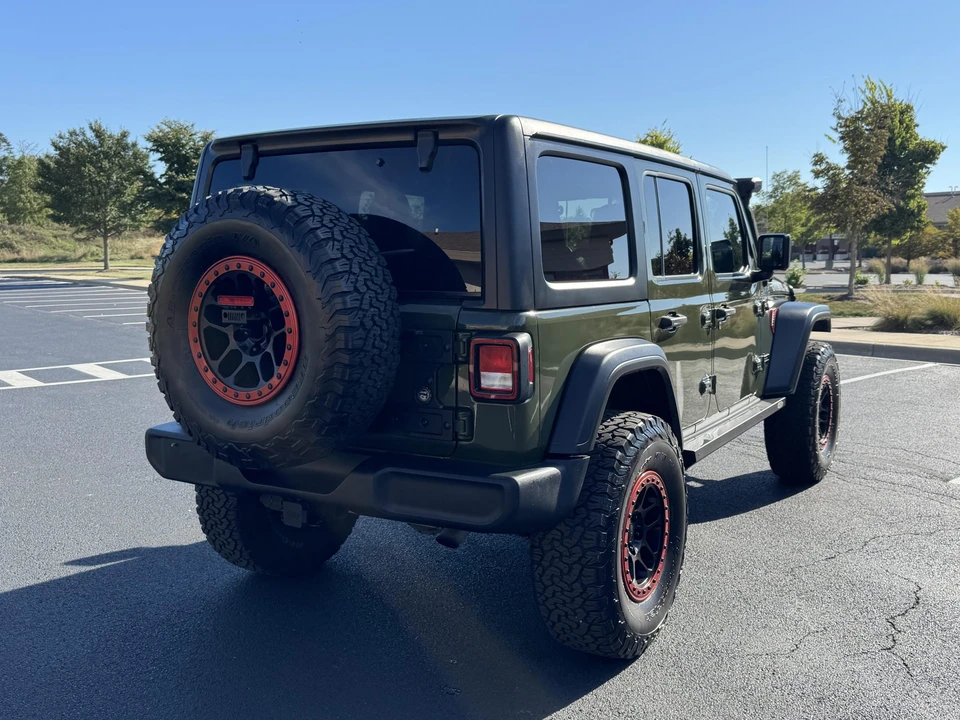 2021 Jeep JL Wrangler - Image 19 of 31