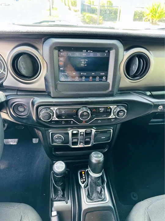 2021 Jeep JL Wrangler - Image 5 of 16