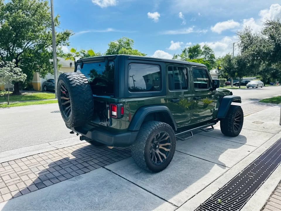 2021 Jeep JL Wrangler - Image 13 of 16