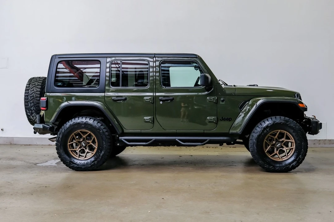 2021 Jeep JL Wrangler - Image 6 of 12