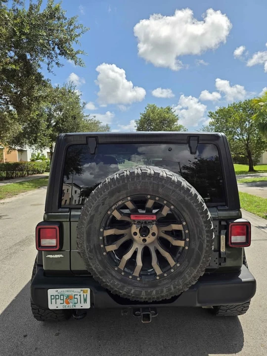 2021 Jeep JL Wrangler - Image 6 of 16