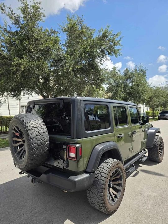 2021 Jeep JL Wrangler - Image 5 of 16