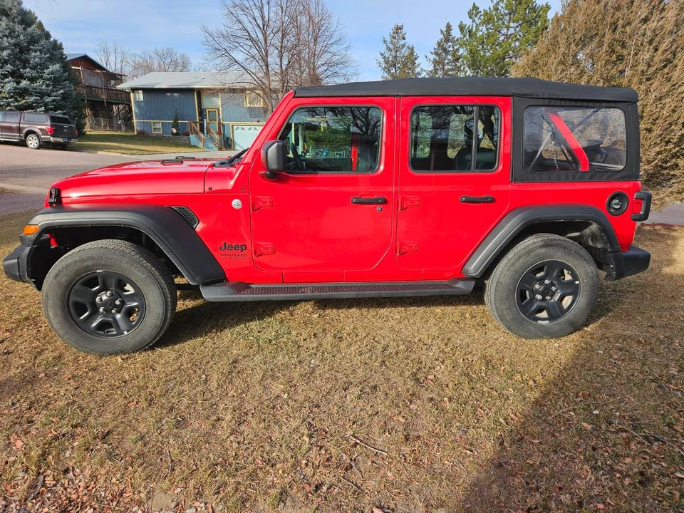 2021 Jeep JL Wrangler - Image 2 of 15