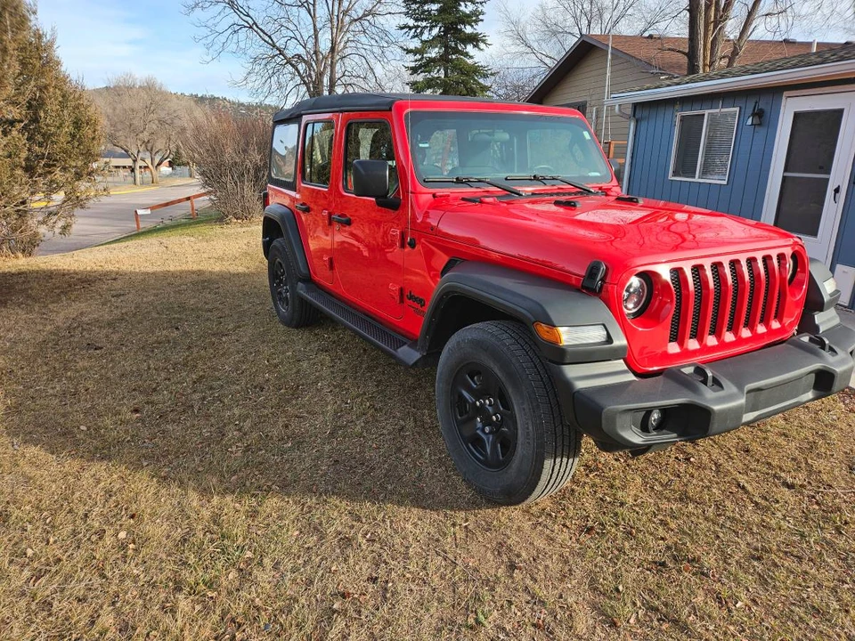 2021 Jeep JL Wrangler - Image 3 of 15