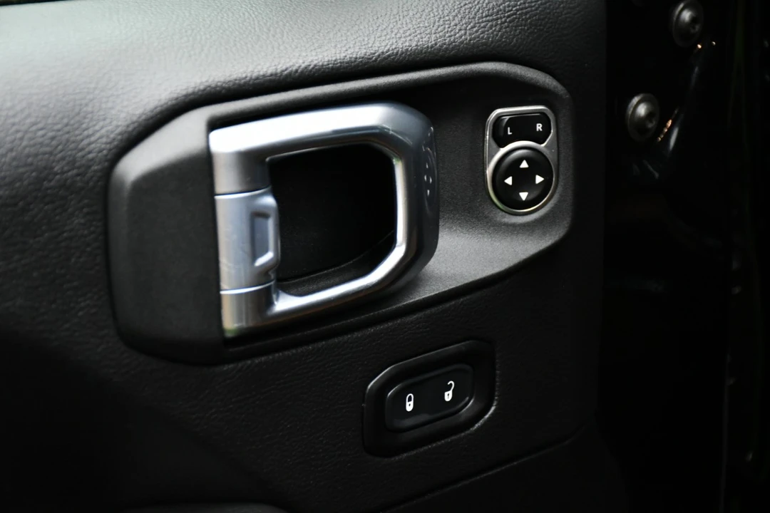 2021 Jeep JL Wrangler - Image 20 of 21
