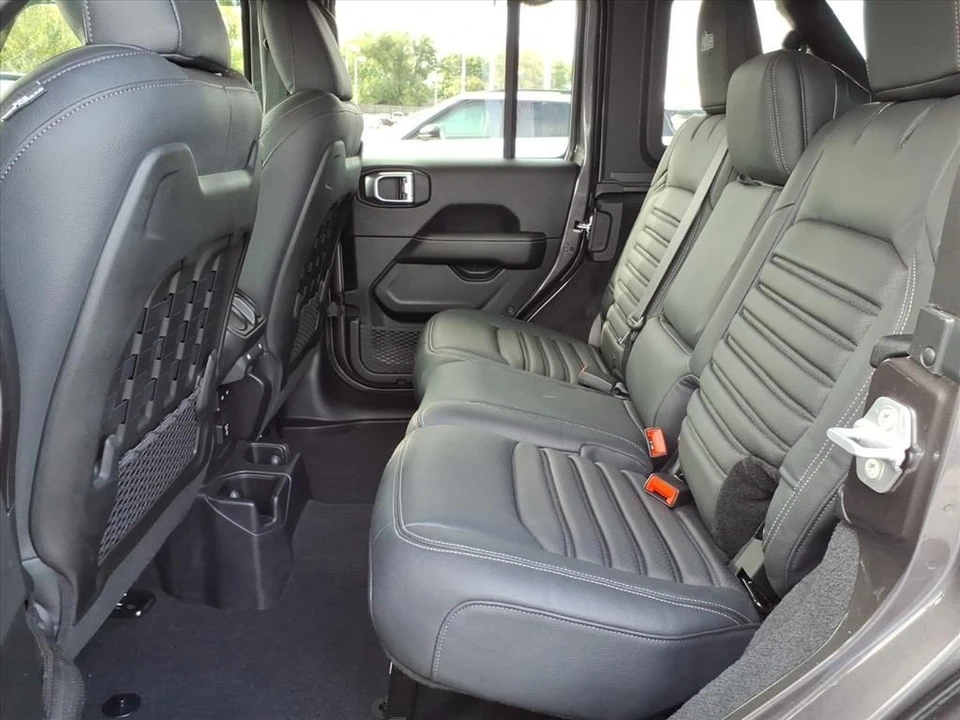 2021 Jeep JL Wrangler - Image 10 of 12