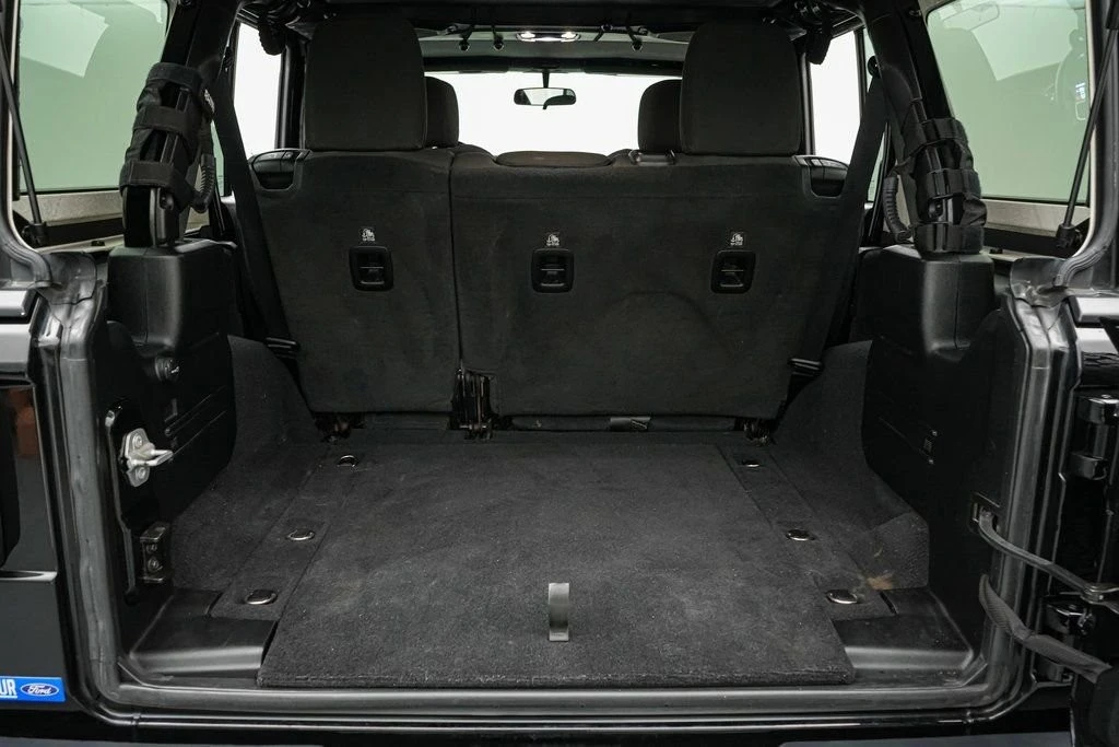 2021 Jeep JL Wrangler - Image 21 of 21