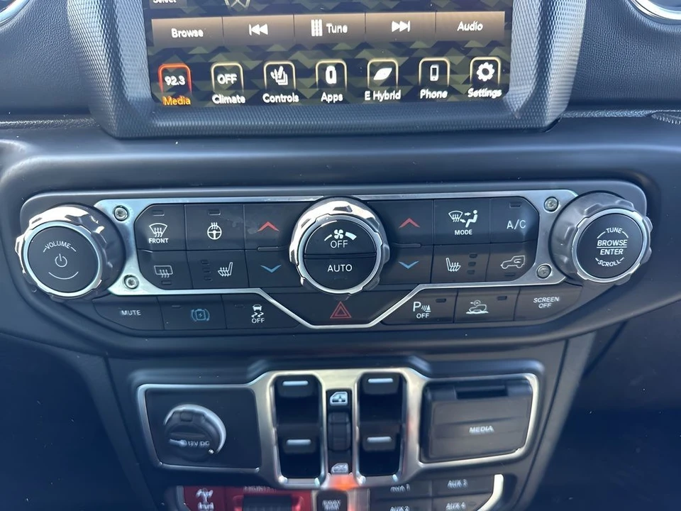 2021 Jeep JL Wrangler - Image 17 of 21