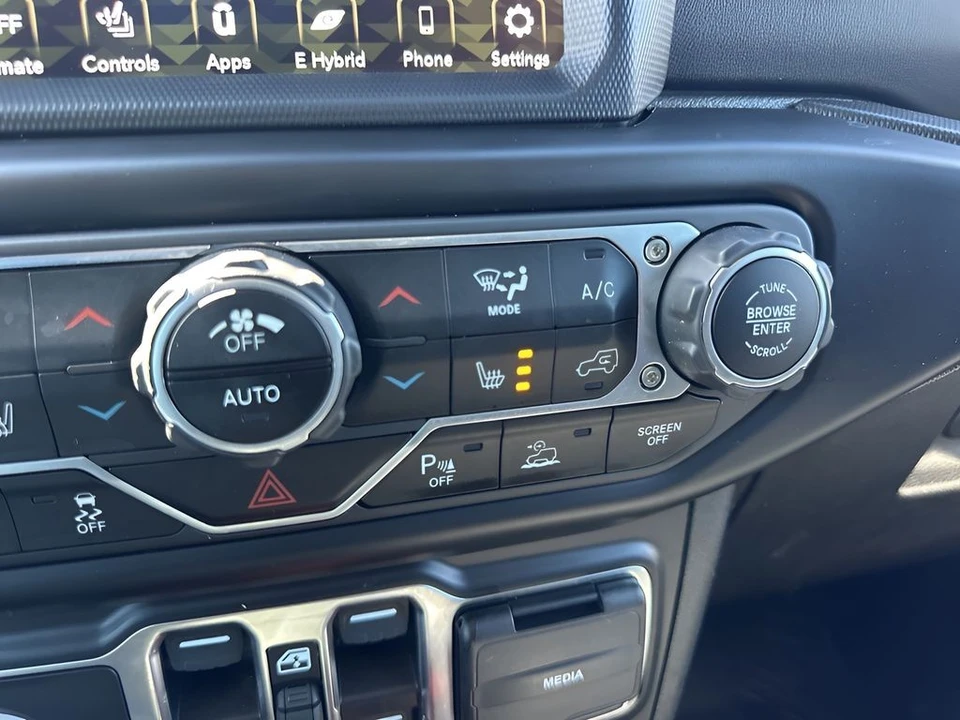 2021 Jeep JL Wrangler - Image 19 of 21