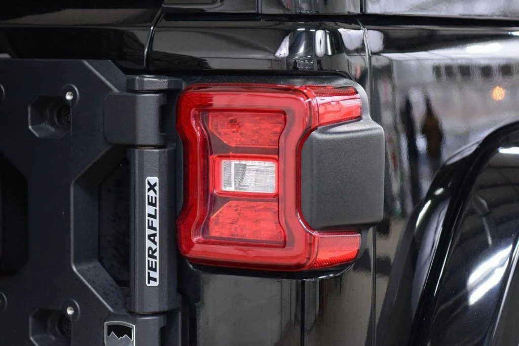 2021 Jeep JL Wrangler - Image 15 of 21