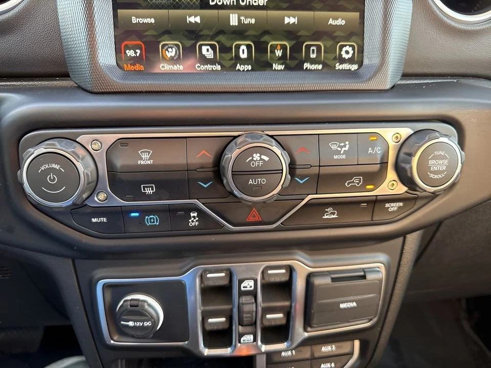 2021 Jeep JL Wrangler - Image 17 of 21