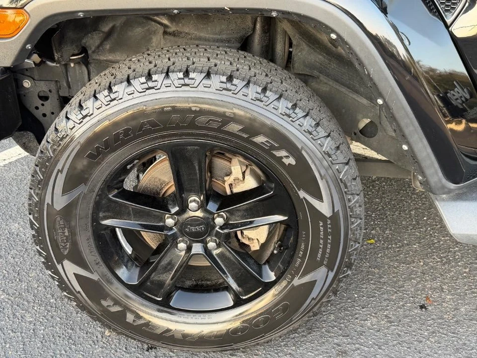 2021 Jeep JL Wrangler - Image 3 of 21