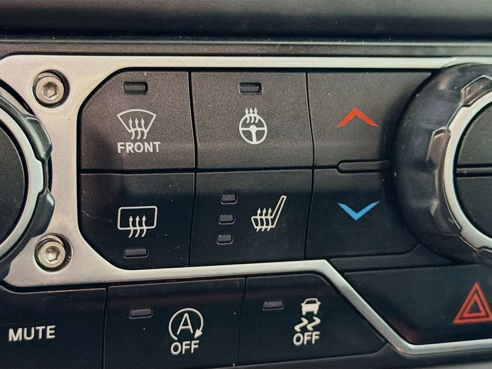 2021 Jeep JL Wrangler - Image 24 of 31