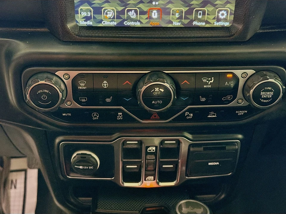 2021 Jeep JL Wrangler - Image 20 of 31