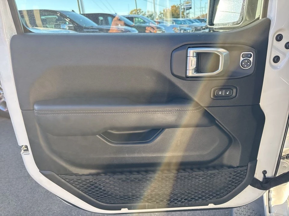 2021 Jeep JL Wrangler - Image 24 of 31
