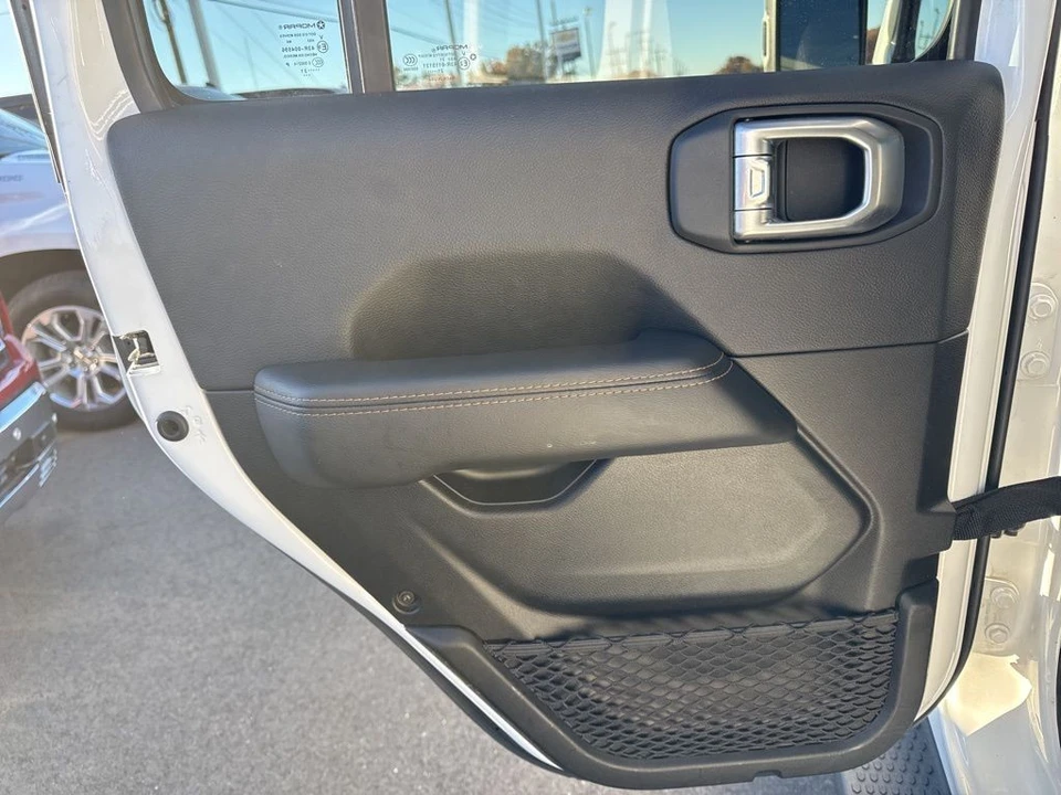 2021 Jeep JL Wrangler - Image 26 of 31
