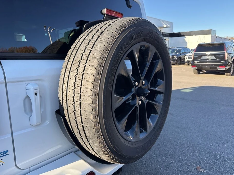 2021 Jeep JL Wrangler - Image 28 of 31