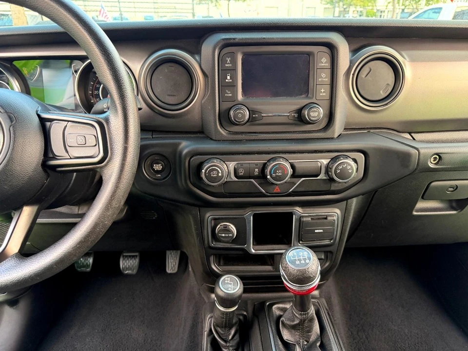 2021 Jeep JL Wrangler - Image 26 of 31