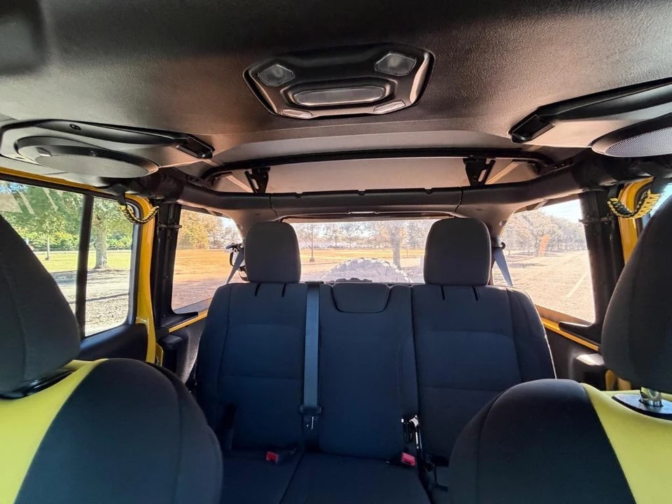 2021 Jeep JL Wrangler - Image 21 of 21