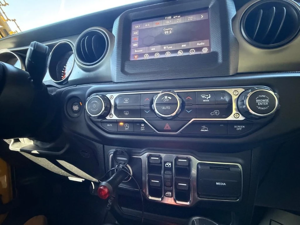 2021 Jeep JL Wrangler - Image 18 of 21