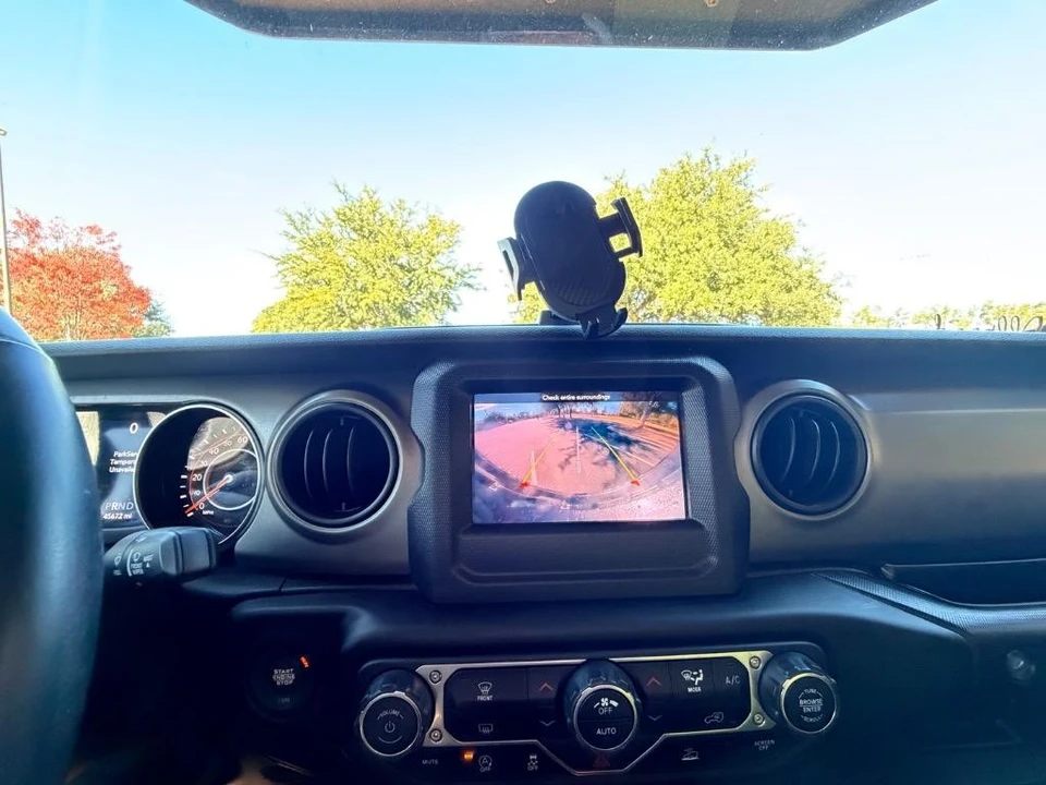 2021 Jeep JL Wrangler - Image 17 of 21
