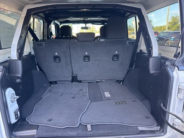 2021 Jeep JL Wrangler - Image 11 of 12
