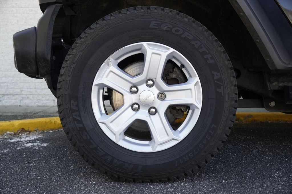 2021 Jeep JL Wrangler - Image 10 of 12