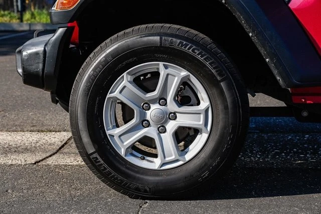 2021 Jeep JL Wrangler - Image 9 of 12