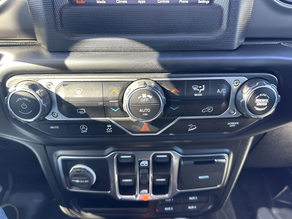 2021 Jeep JL Wrangler - Image 17 of 21
