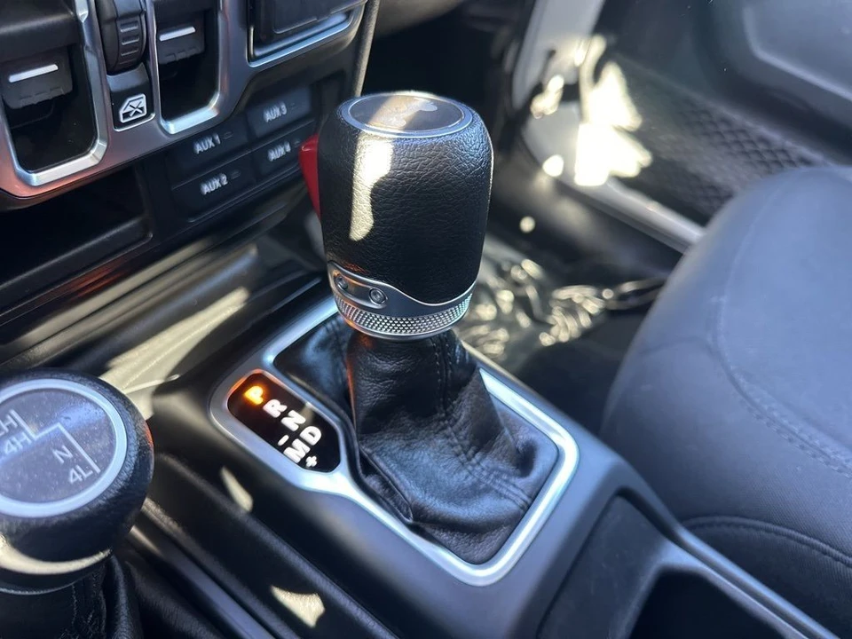 2021 Jeep JL Wrangler - Image 15 of 21