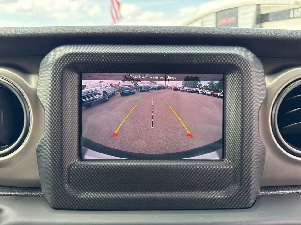 2021 Jeep JL Wrangler - Image 17 of 21