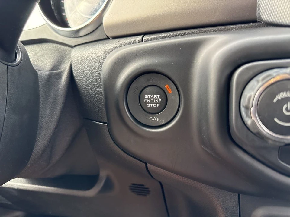 2021 Jeep JL Wrangler - Image 18 of 31