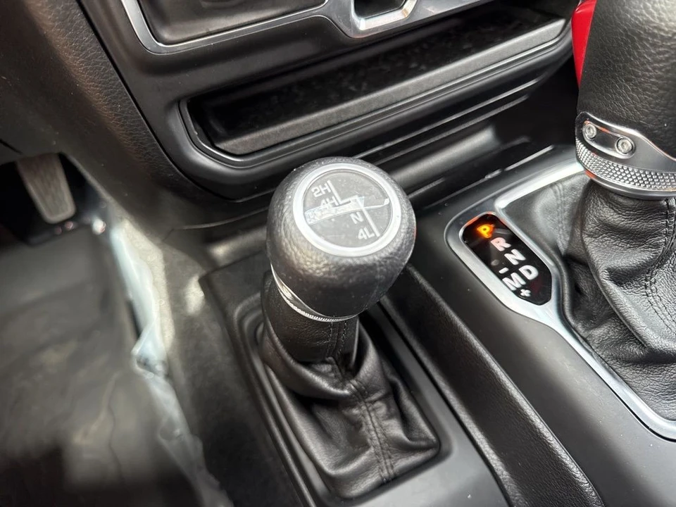 2021 Jeep JL Wrangler - Image 19 of 31