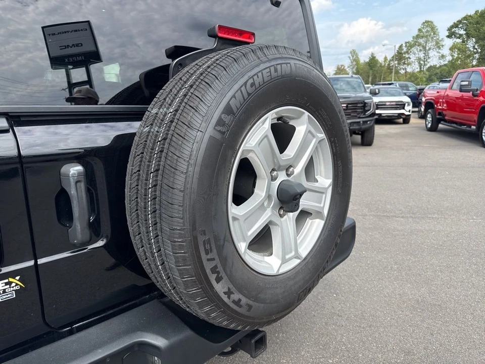 2021 Jeep JL Wrangler - Image 26 of 31