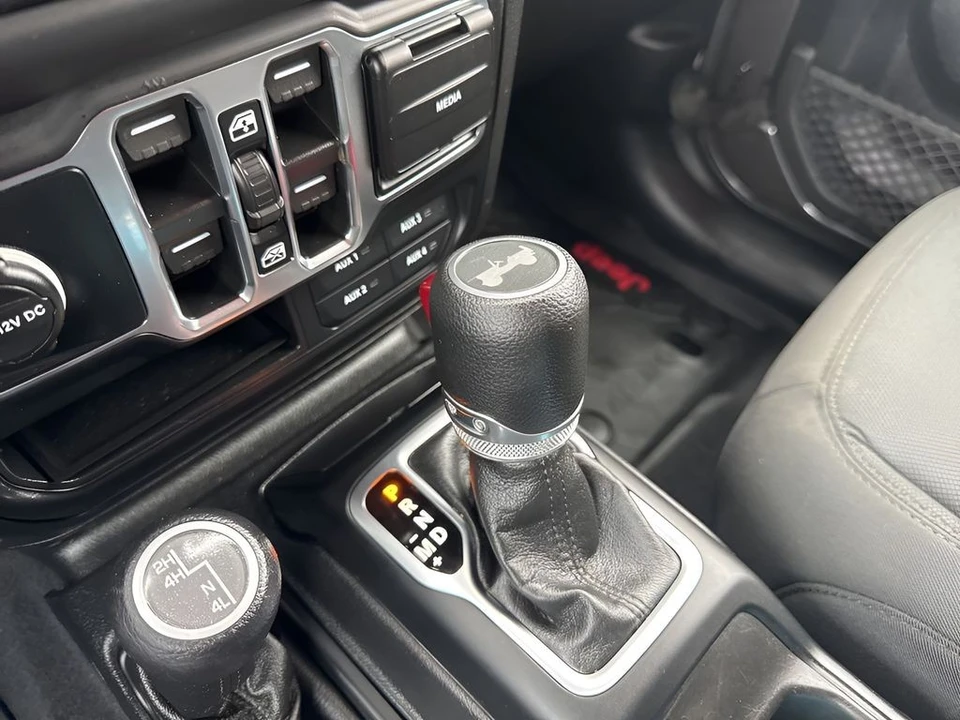 2021 Jeep JL Wrangler - Image 15 of 21